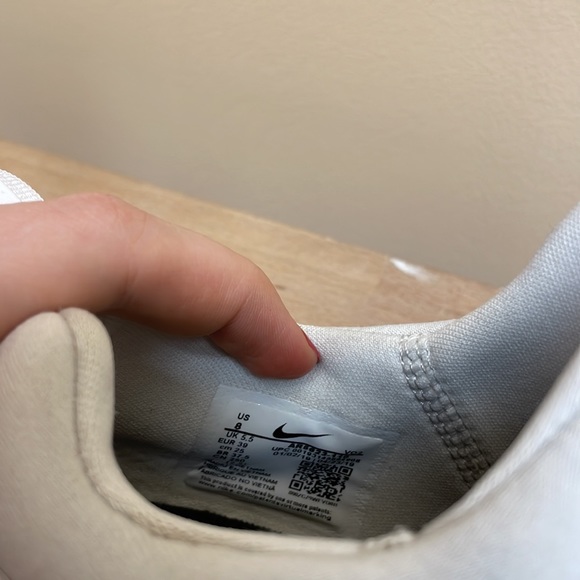 Nike Metcon Womens shoes - Picture 2 of 6